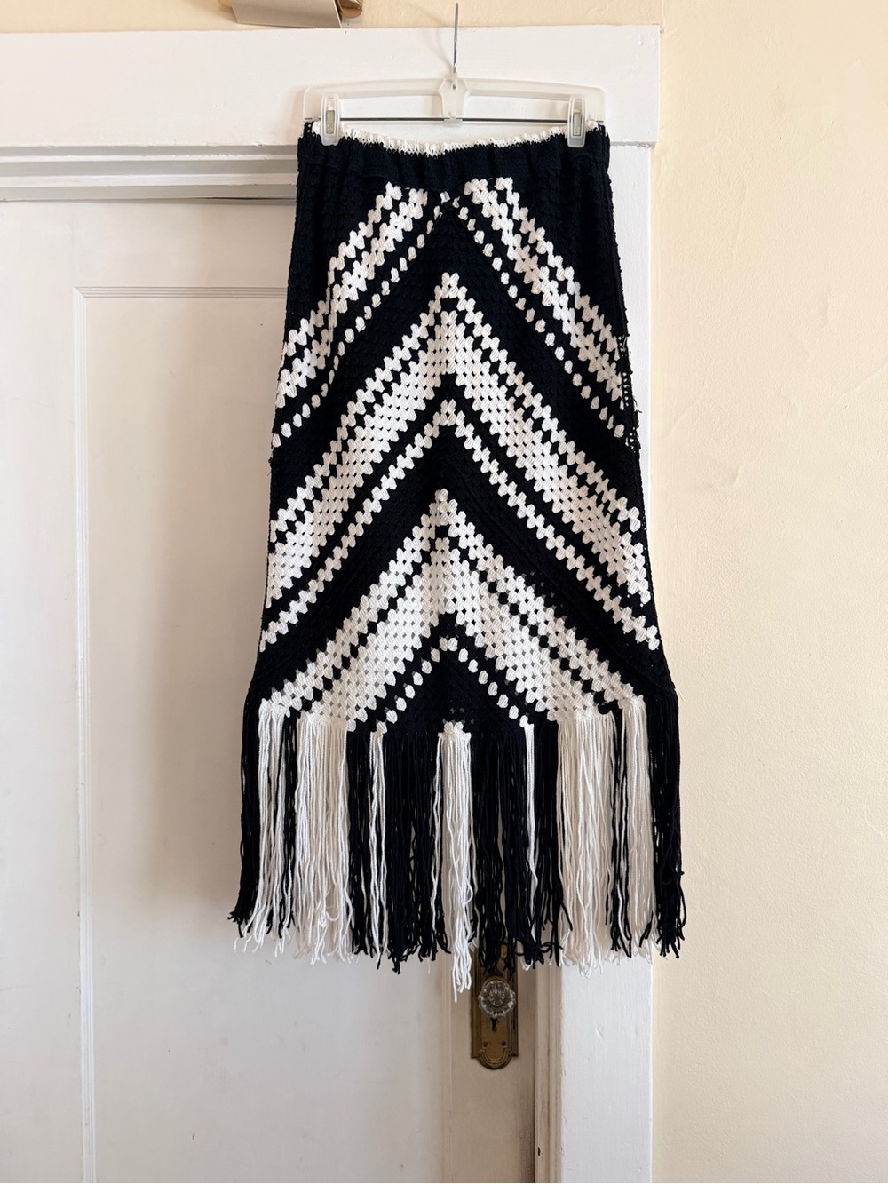 VICI Costa Chic Fringe Crochet Maxi Skirt Black Ivory Chevron XS